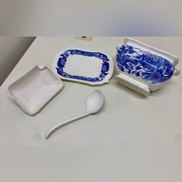 Vintage Robinson Clay Products Transferware Lidded Tureen with Ladle - Picture 4 of 14